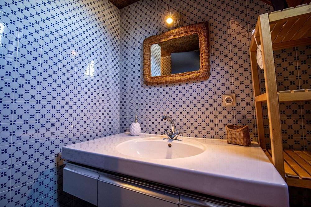 Photo of Bathroom in Guchen