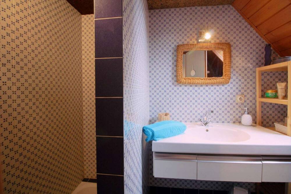 Photo of Bathroom in Guchen