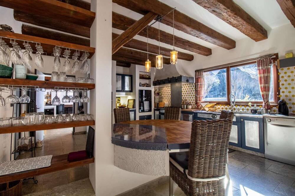 Photo of Kitchen in Guchen