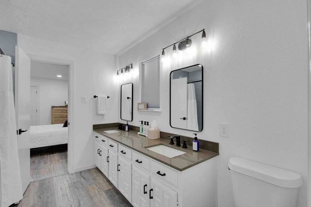 Photo of Bathroom in Far North Dallas