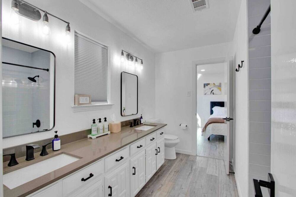 Photo of Bathroom in Far North Dallas