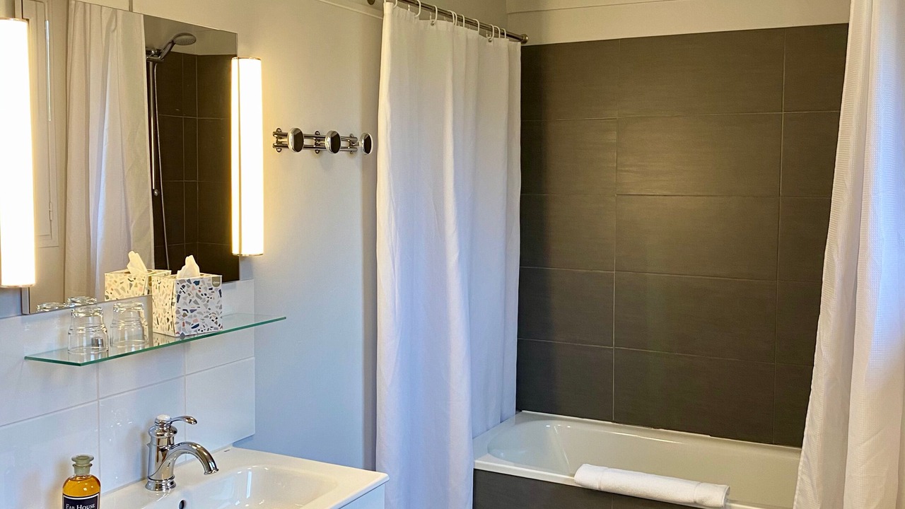 Photo of Bathroom in Senlis