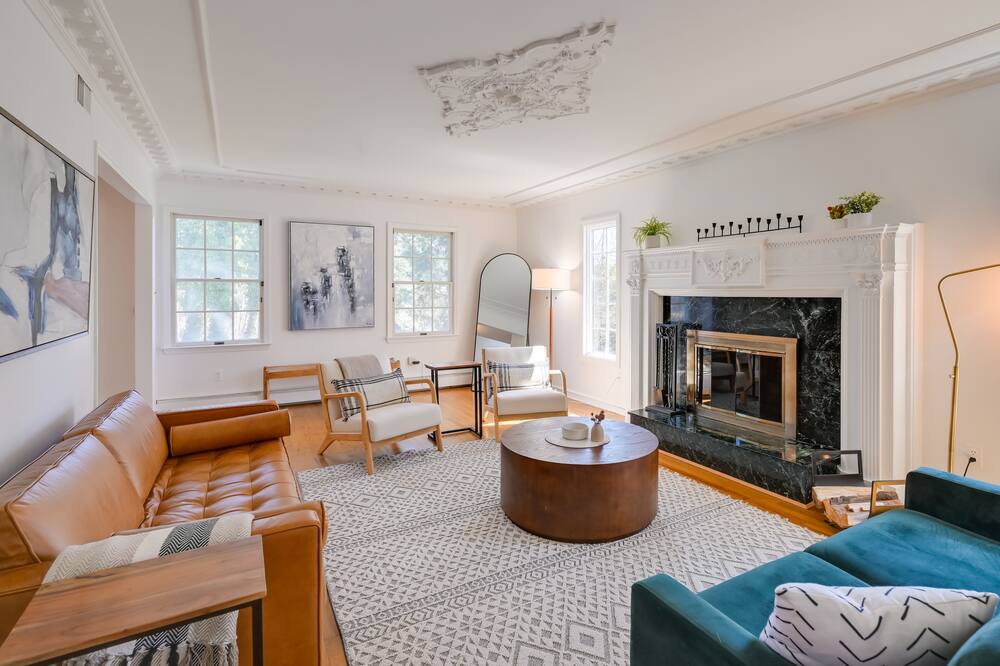 Photo of Livingroom in Brookhaven