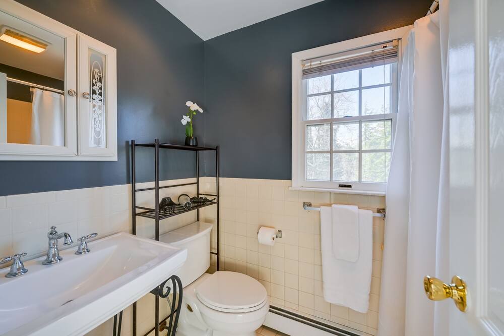 Photo of Bathroom in Brookhaven