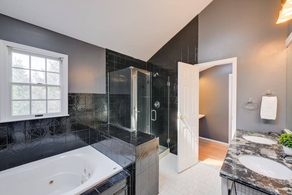 Photo of Bathroom in Brookhaven