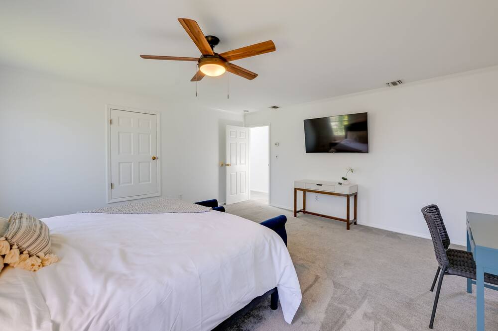 Photo of Bedroom in Brookhaven