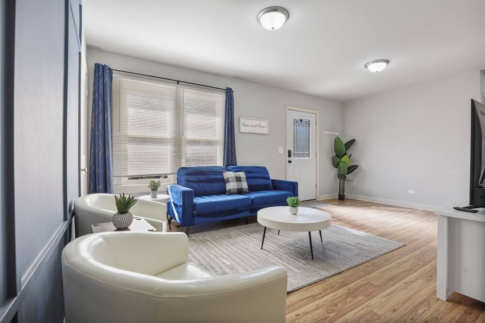 Photo of Livingroom in Barrington