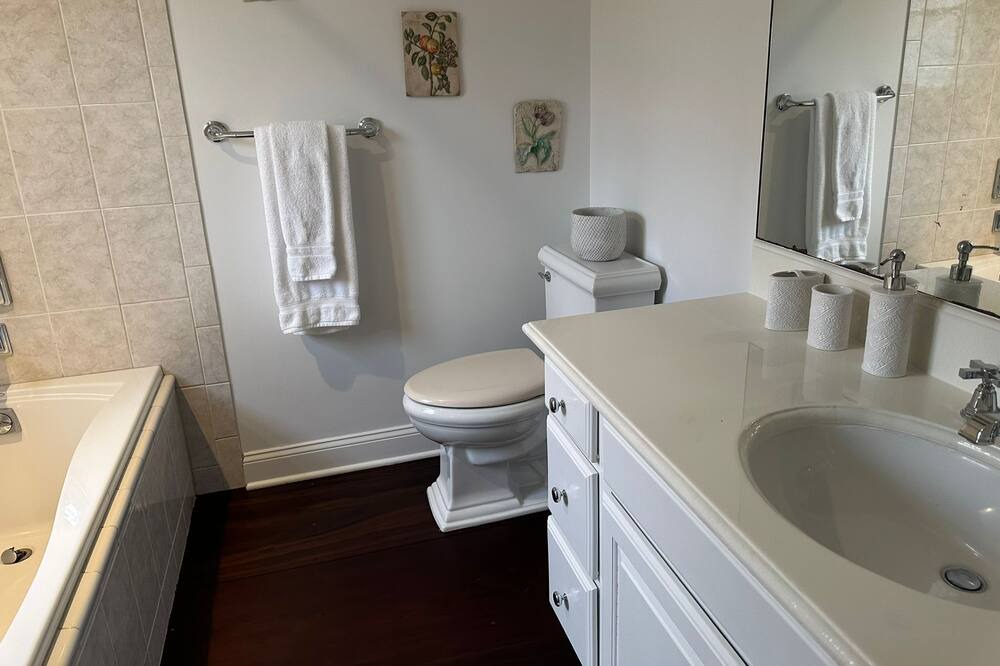 Photo of Bathroom in Northwest Harbor