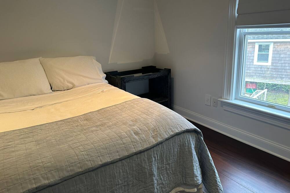 Photo of Bedroom in Northwest Harbor