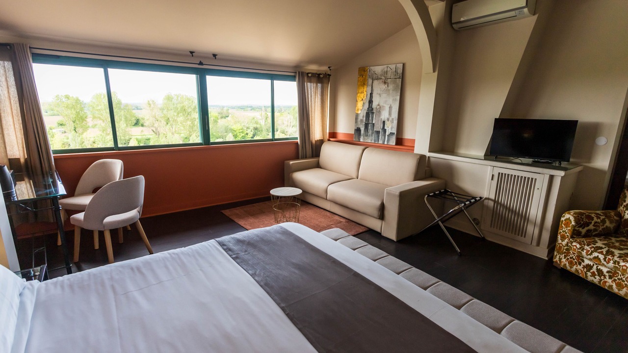 Photo of Bedroom in Tonneins