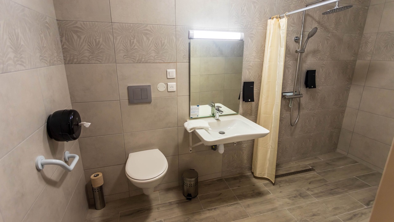 Photo of Bathroom in Tonneins