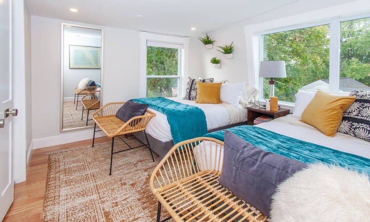 Photo of Others in Highland Park