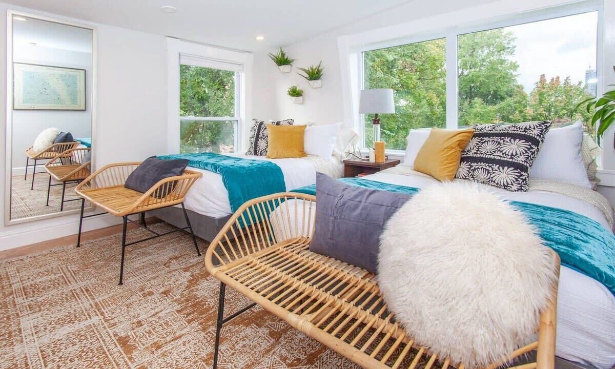 Photo of Others in Highland Park