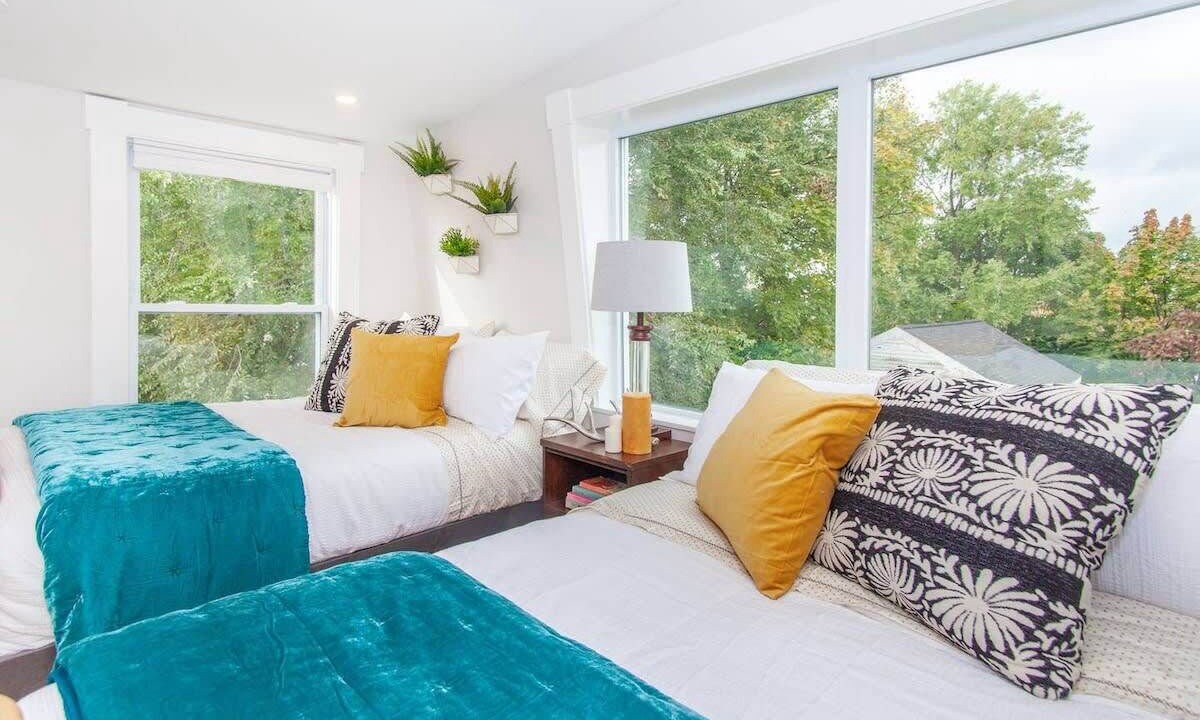 Photo of Others in Highland Park