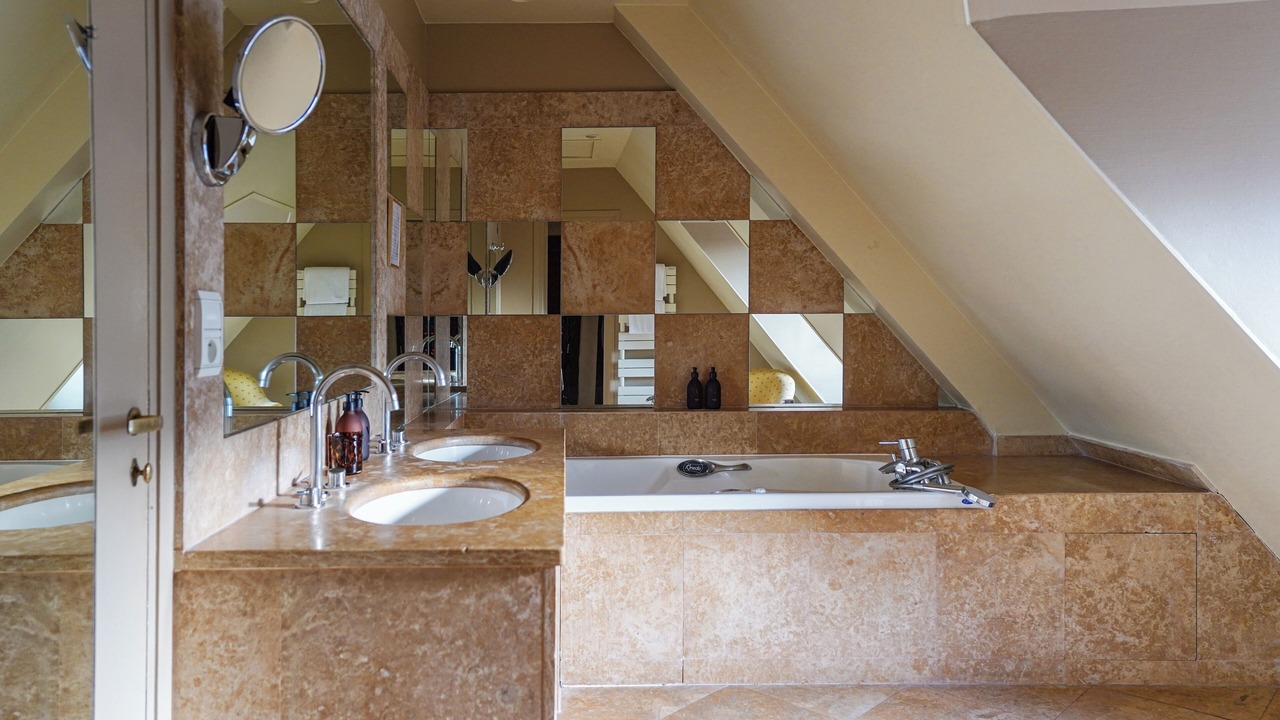 Photo of Bathroom in Enclos