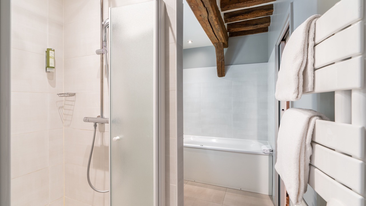 Photo of Bathroom in Enclos