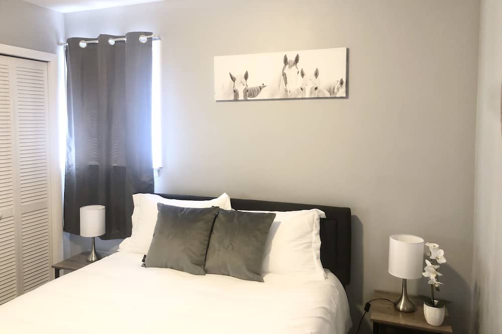 Photo of Bedroom in Lyons