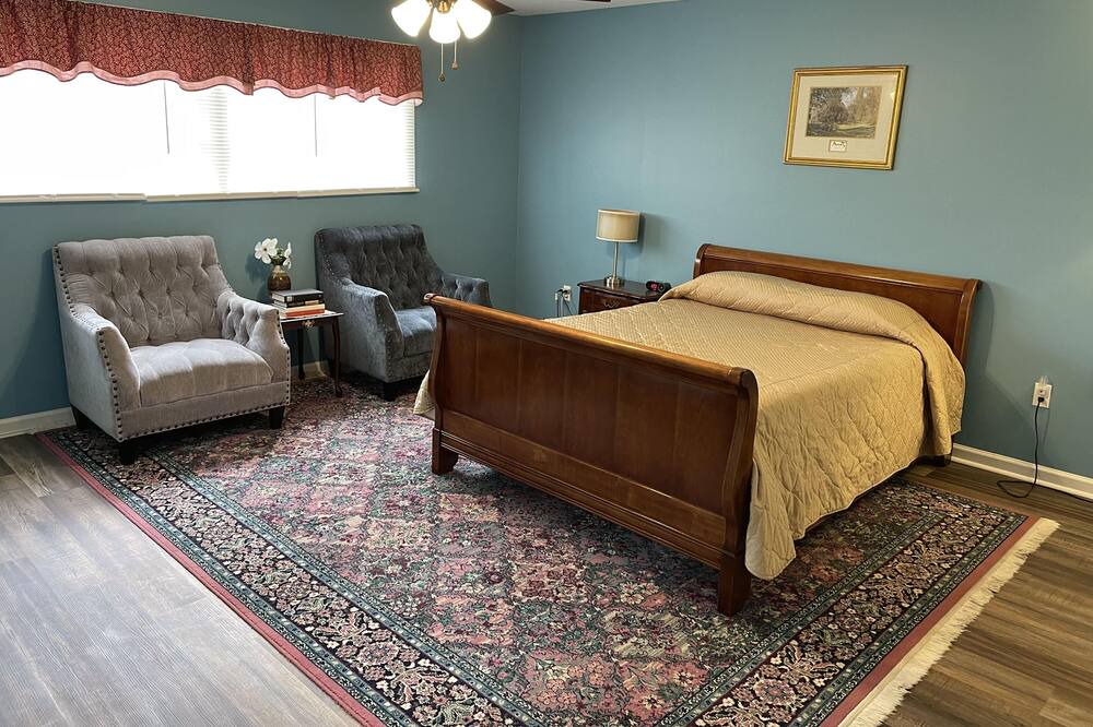 Photo of Bedroom in Thomson