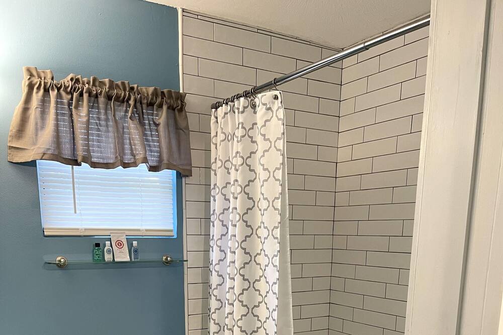 Photo of Bathroom in Thomson