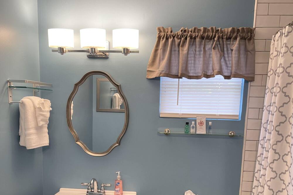 Photo of Bathroom in Thomson