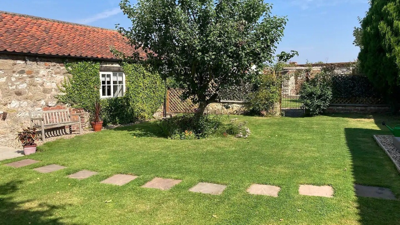 Photo of Outdoor in Muston