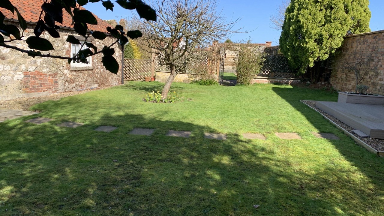 Photo of Outdoor in Muston