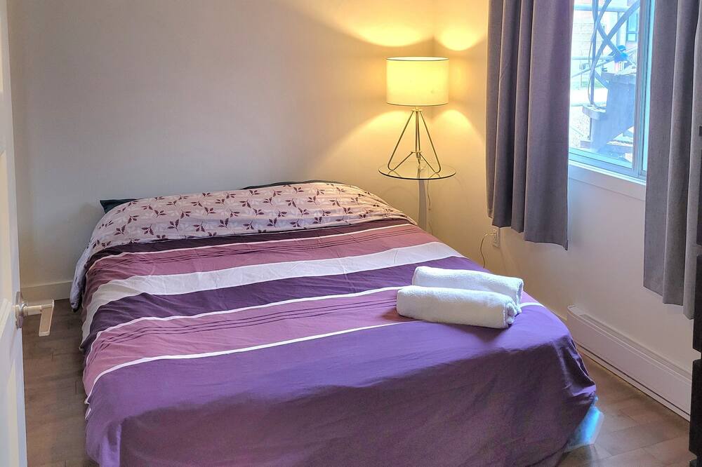 Photo of Bedroom in Laval-des-Rapides