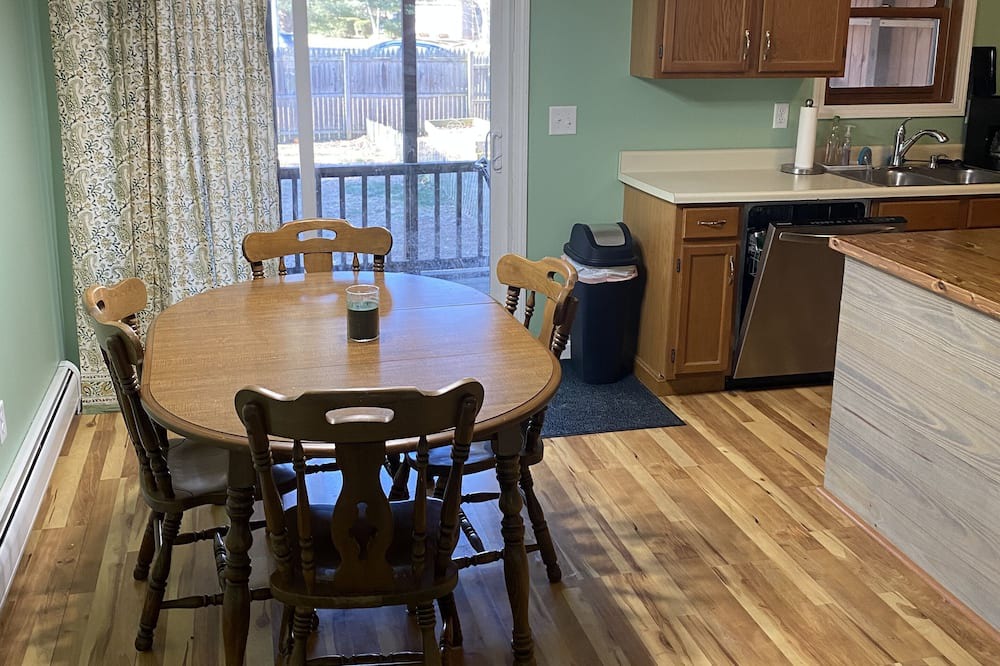 Photo of Others in Malletts Bay