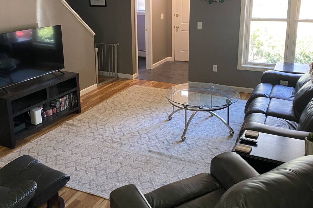 Photo of Others in Malletts Bay