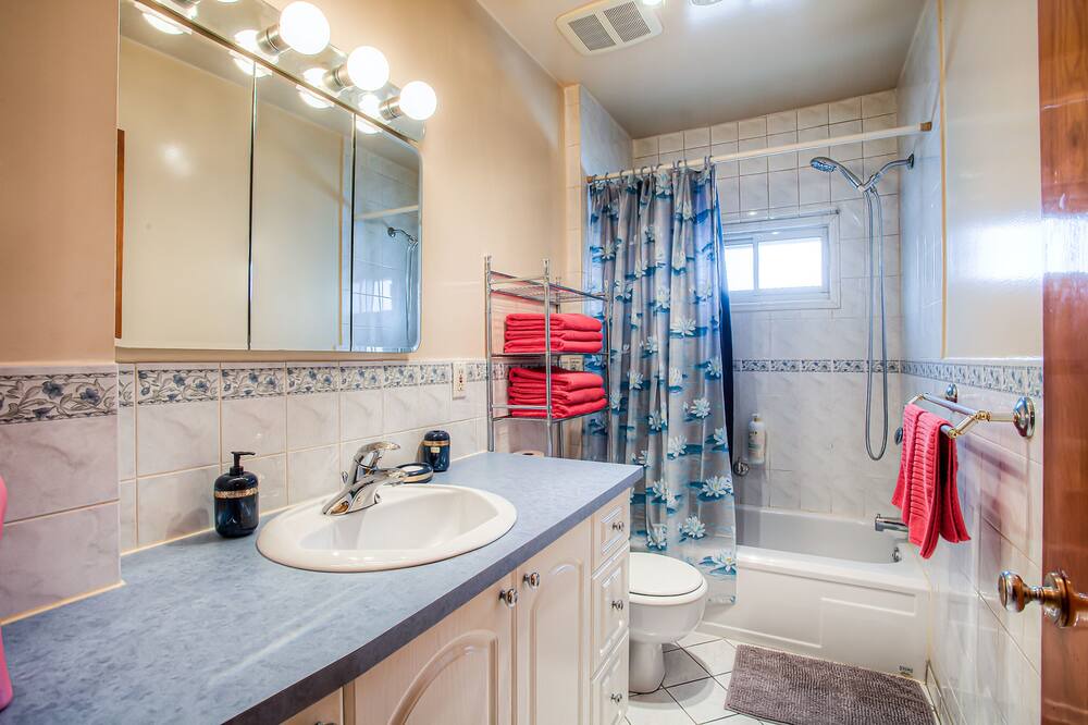 Photo of Bathroom in Montreal