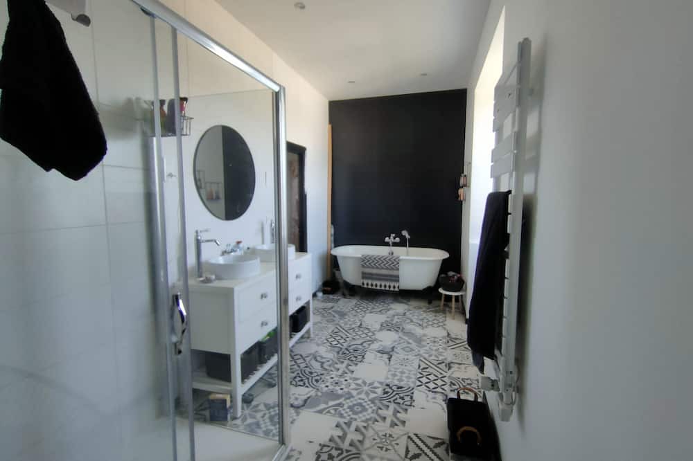 Photo of Others in Le Grand-Luce