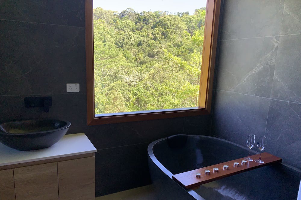 Photo of Bathroom in Carool