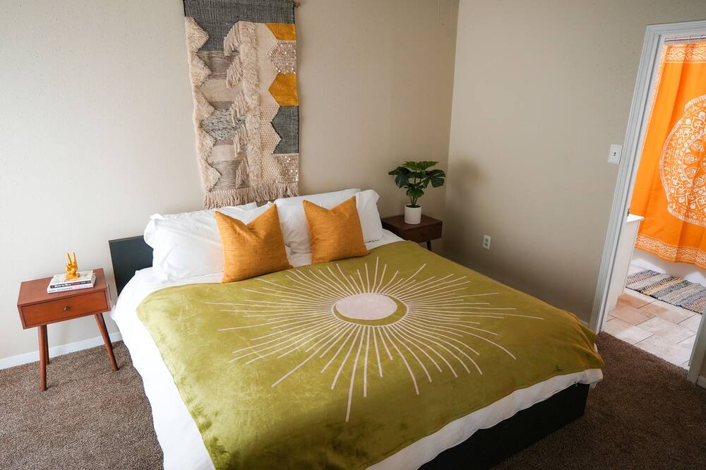 Photo of Bedroom in Pleasant Valley