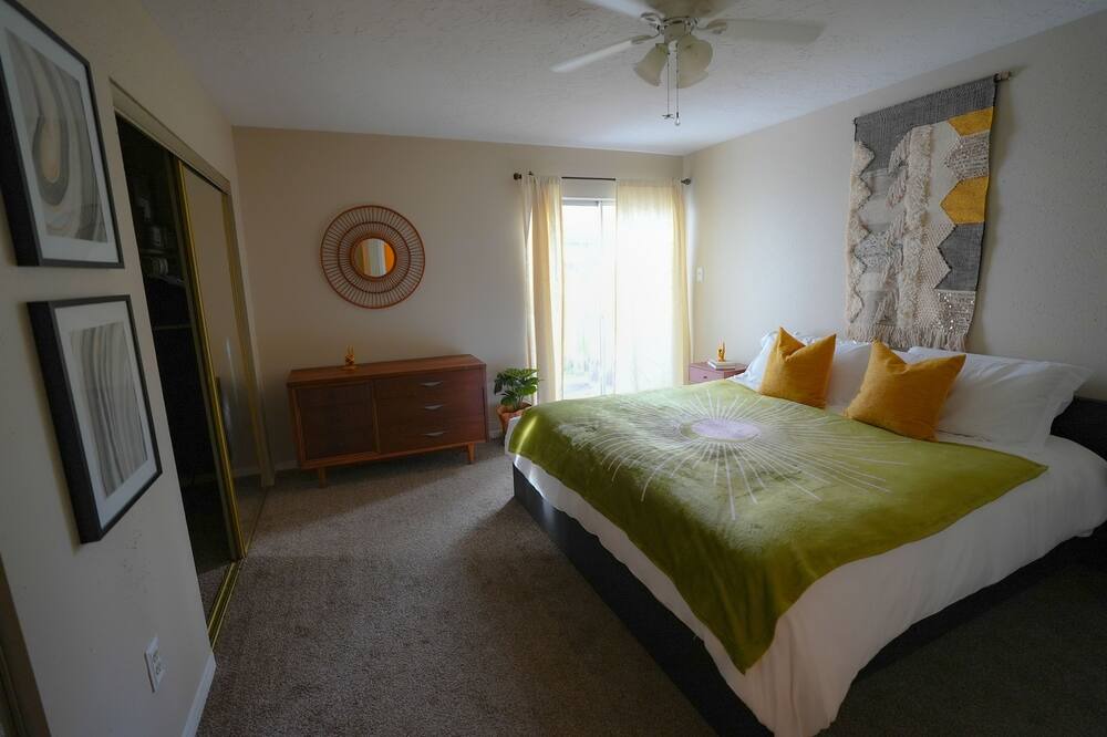 Photo of Bedroom in Pleasant Valley
