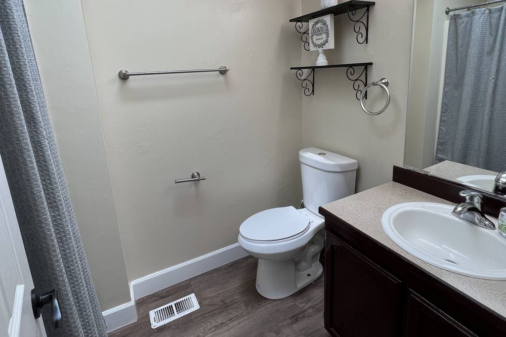 Photo of Bathroom in Bethel-Danebo