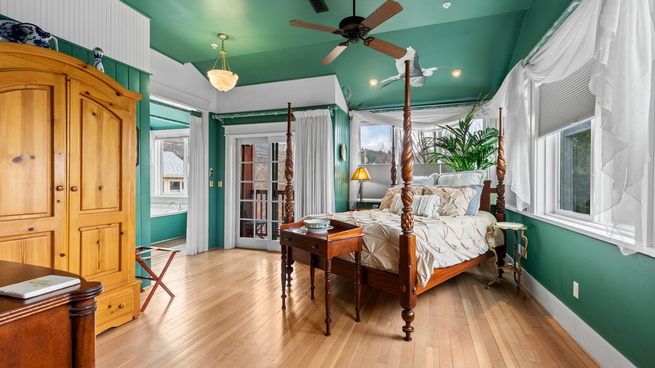 Photo of Others in Historic Railroad District