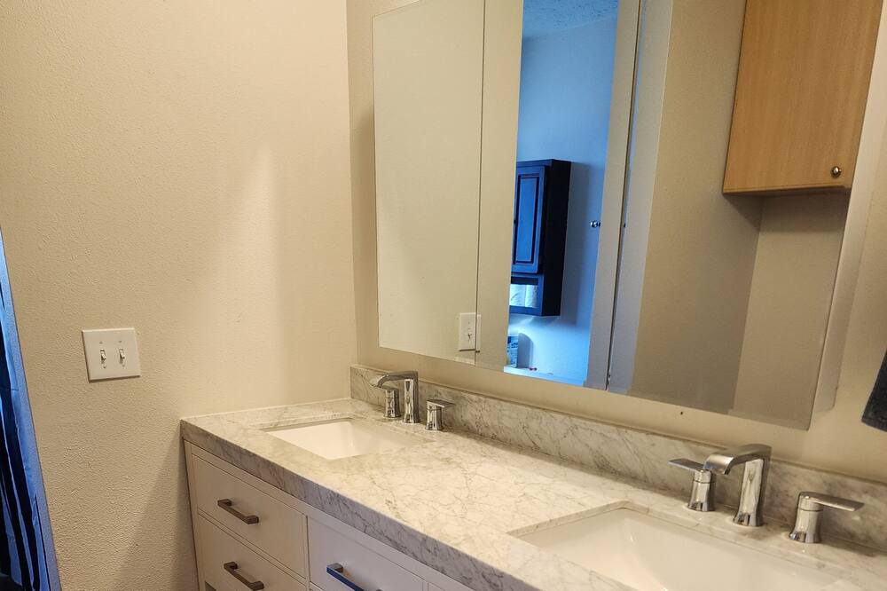 Photo of Bathroom in Ontario
