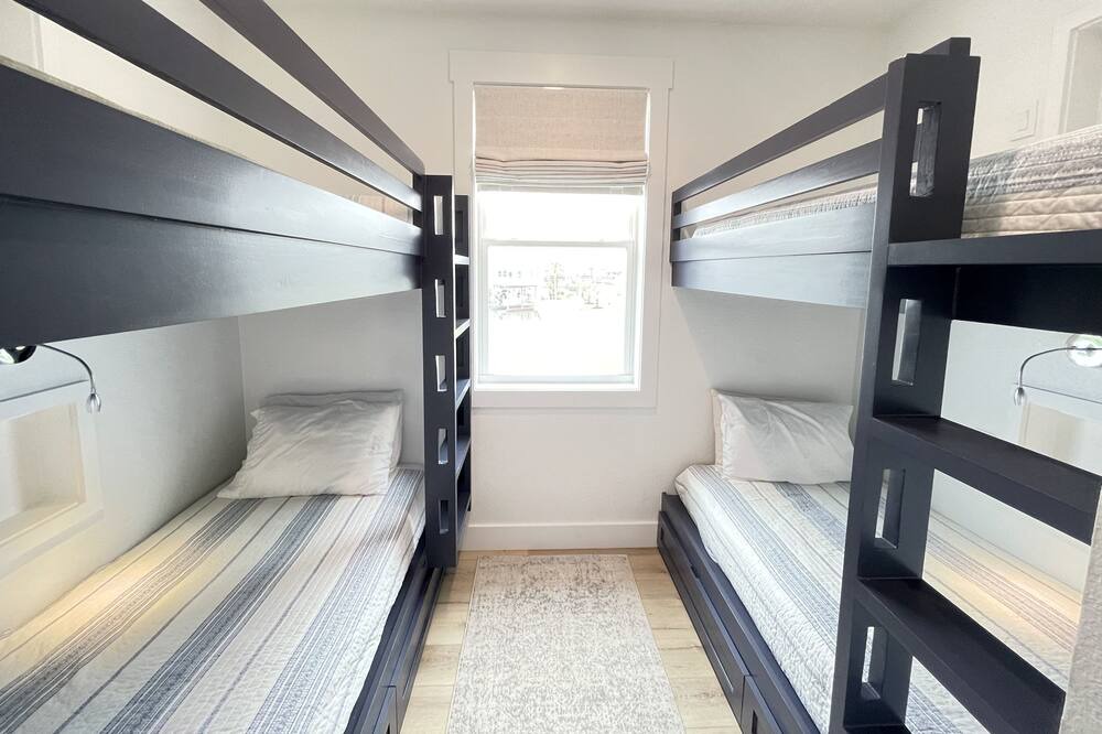 Photo of Bedroom in Galveston