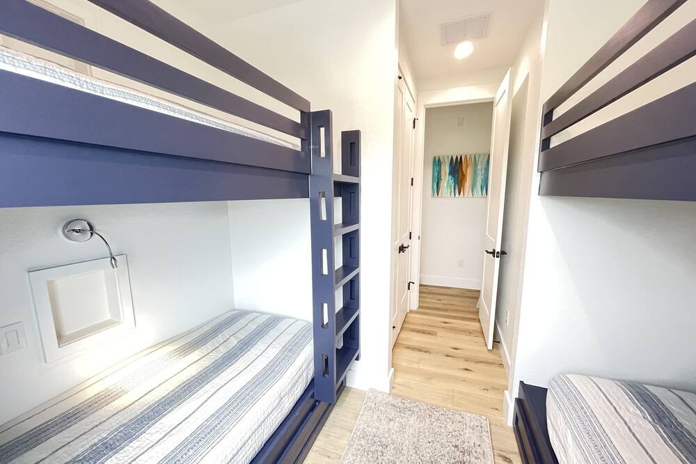 Photo of Bedroom in Galveston