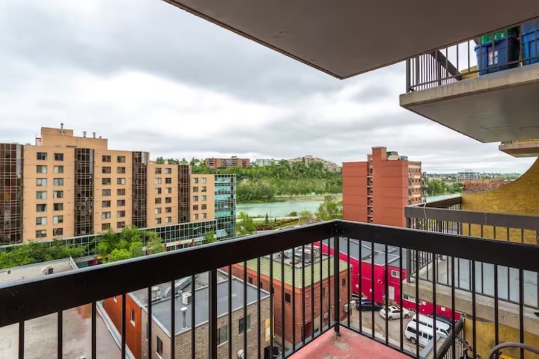 Photo of Outdoor in Crescent Heights