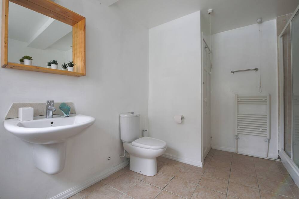 Photo of Bathroom in Splott