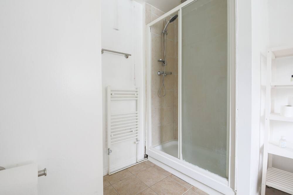 Photo of Bathroom in Splott