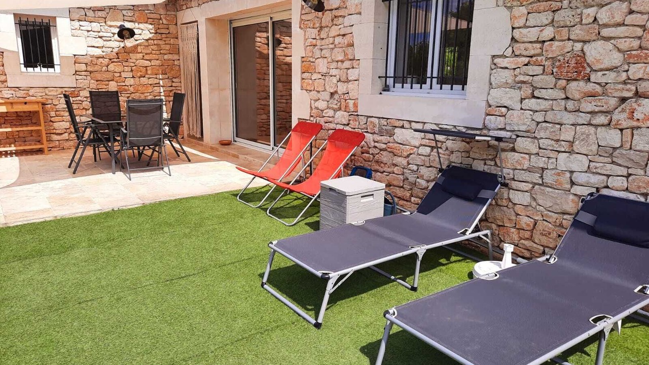 Photo of Patio Balcony in Barjac