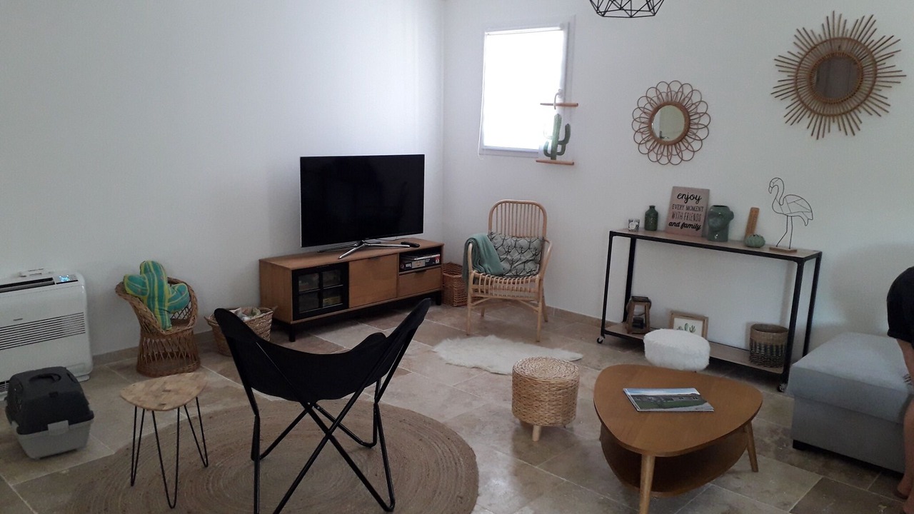 Photo of Livingroom in Barjac