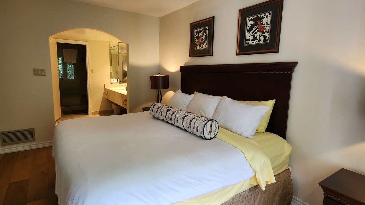 Photo of Bedroom in Oro-Medonte