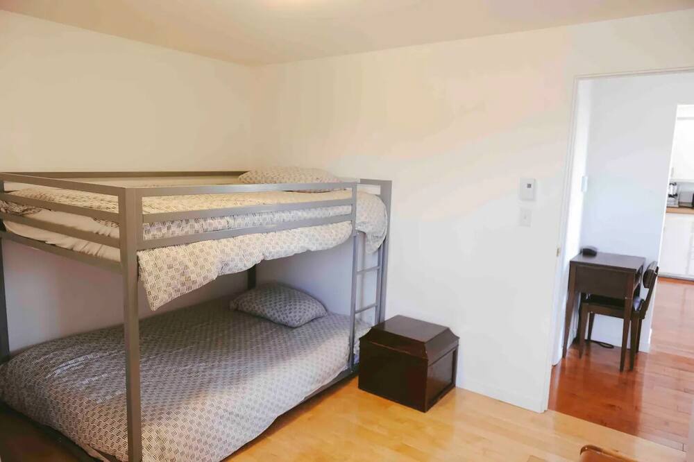 Photo of Bedroom in Isle aux Coudres