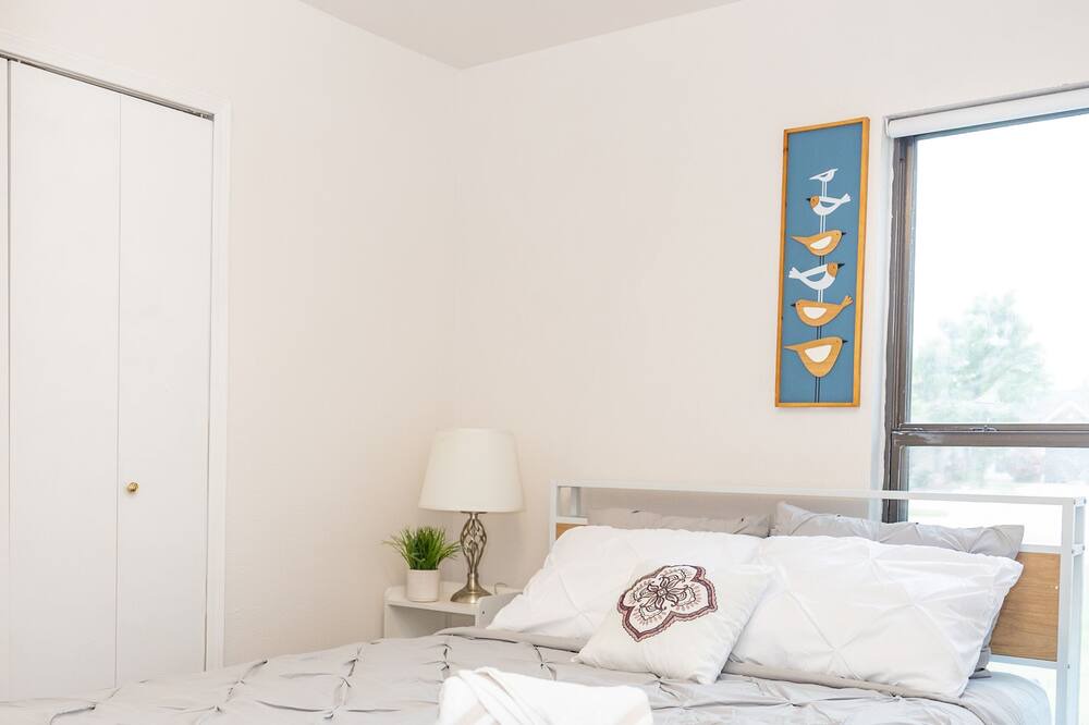 Photo of Bedroom in Fossil Creek