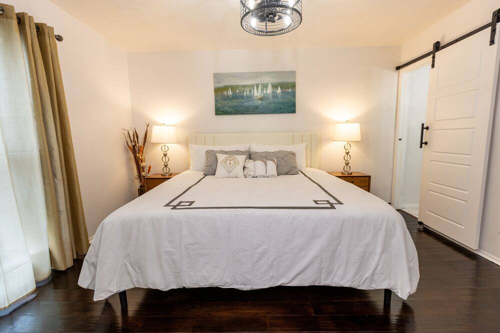 Photo of Bedroom in Fossil Creek