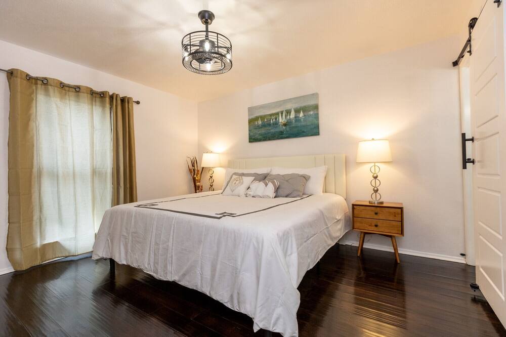 Photo of Bedroom in Fossil Creek