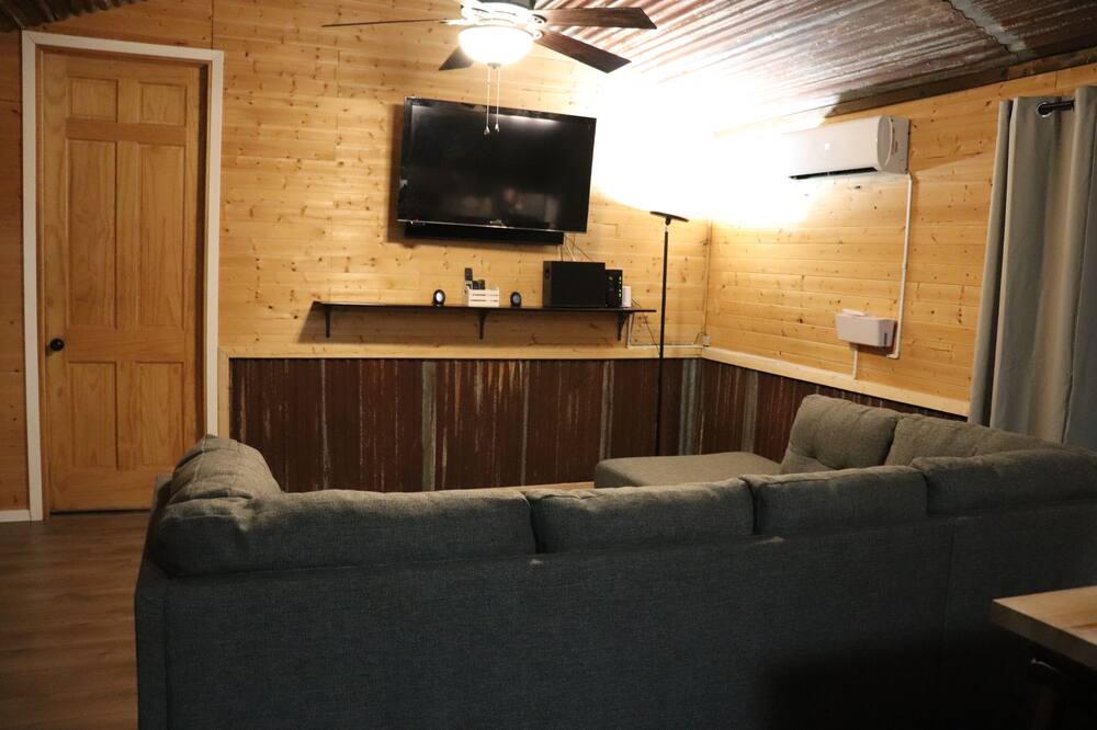 Photo of Livingroom in Zavalla
